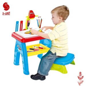 رحلة اطفال كبيرة مع مجسمات ضوئية
